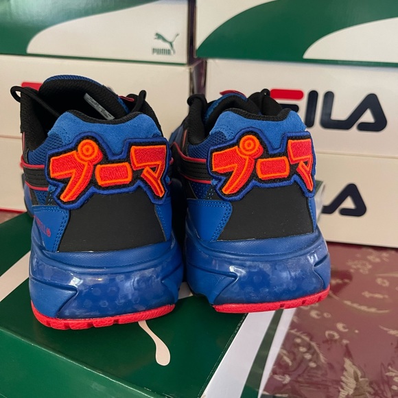 Mens Pumas size 12 - Picture 4 of 5